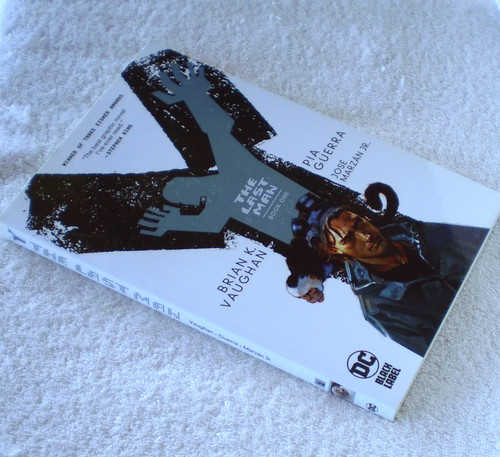 DC COMICS Y: The Last Man (Book One) 2014 Softcover (Like NEW)