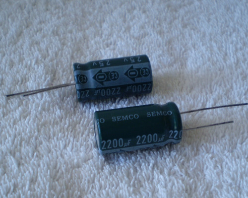 SEMCO (Japan) Electrolytic Capacitor 2200uF 25V (85C) NEW Old Stock