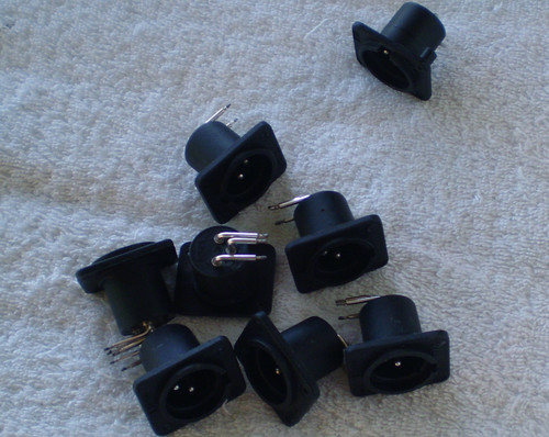 SWITCHCRAFT (?) PLASTIC 3 Pin XLR Socket Chassis R/A PCB Mounting USED Clean