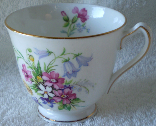 1950's BELL CHINA (Shore & Coggins England) 'Old Country Spray' Hand Decorated Fine Bone China Teacup ONLY