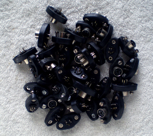 5 Pin (2 + 3 Non Circular Pattern) MINI DIN Female Panel Socket USED