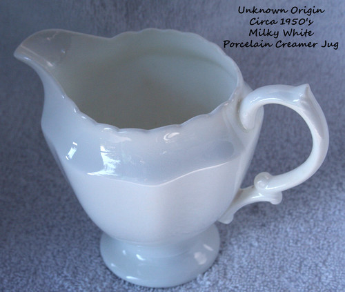 UNIDENTIFIED 1950's Styling Milky White PORCELAIN CHINA Octagonal Sided Creamer Jug (FLAW ALERT!)