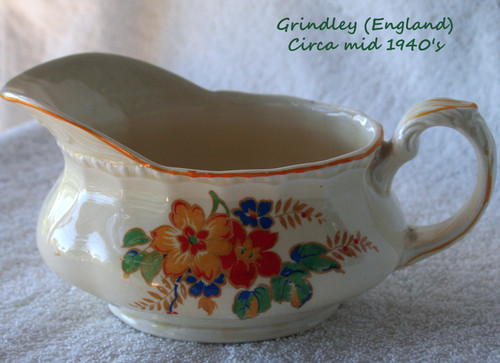 1936 ~ 1954 W.H GRINDLEY (England) Honey Glazed Tableware Gravy Boat Jug