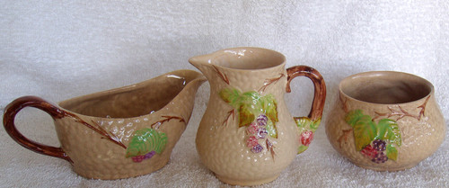 1945 ~ 50's English WADE Pottery (Milk Pourer Creamer Sugar Bowl) FLAWS!