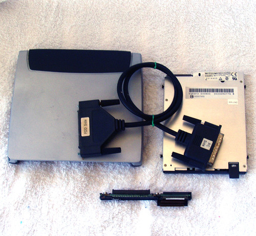 VERY OLD TOSHIBA External Floppy & Housing - DB25 PC I/F