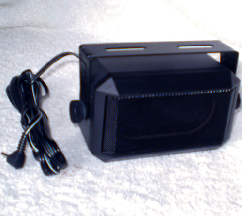 UNBRANDED Vehicle Mobile Wired Extension Speaker 4 Ohm 3 Watt Handling With Lead NEW Unused