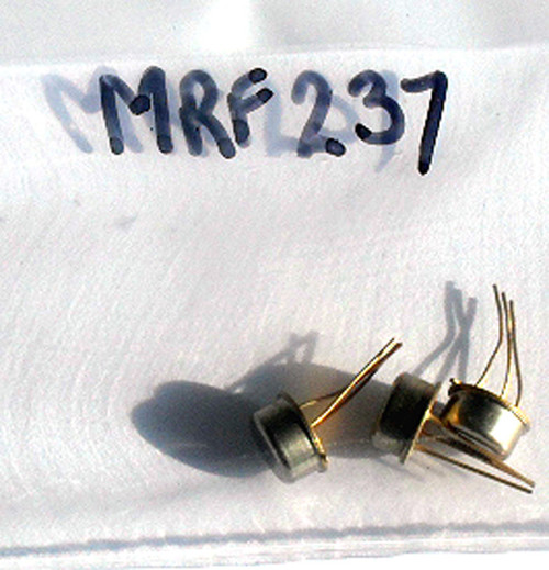 Motorola VHF RF power transistors MRF237 gold leads