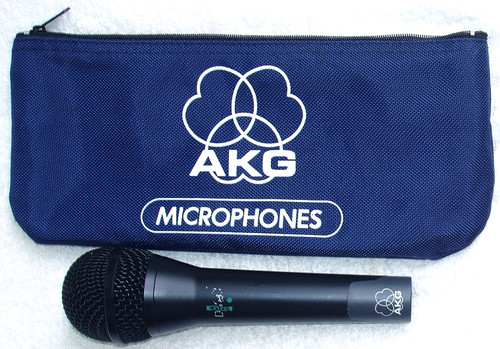 AKG D880 Super Cardioid Dynamic Microphone With Carry Pouch
