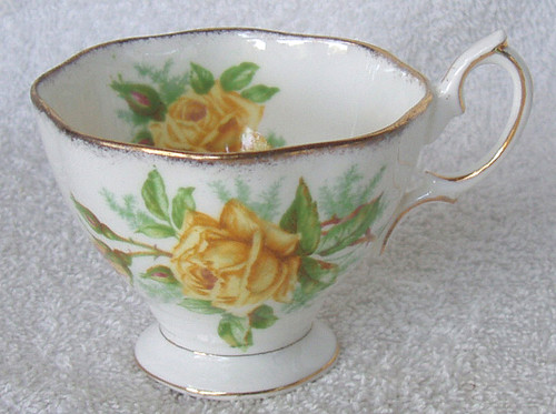 1940's Fine China ROYAL ALBERT 'Tea Rose' Teacup ONLY