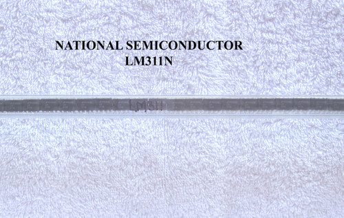 NATIONAL SEMICONDUCTOR LM311N ( Analog Differential Comparator) NOS