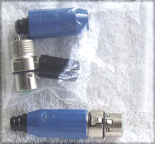 SWITCHCRAFT 3 Pin XLR Female Plug AAA3F Series (Blue Body) NEW Old Stock