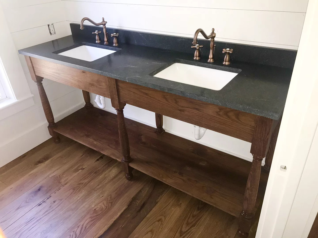 Soft Maple Farmhouse Kitchen Leg | 4 Pack