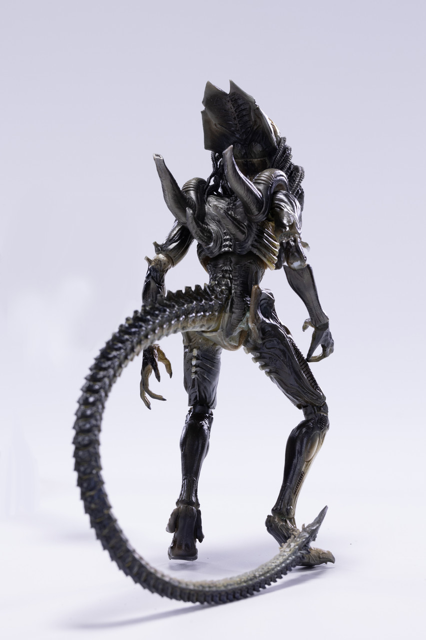 HIYA AVP Hybrid Predalien 1:18th Scale Action Figure