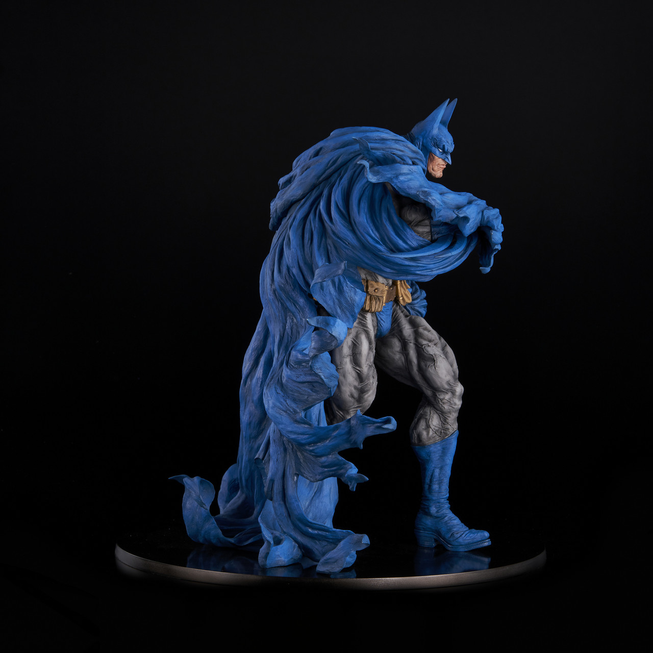 SOFBINAL DC BATMAN HEAVY BLUE VER 14IN VINYL FIGURE