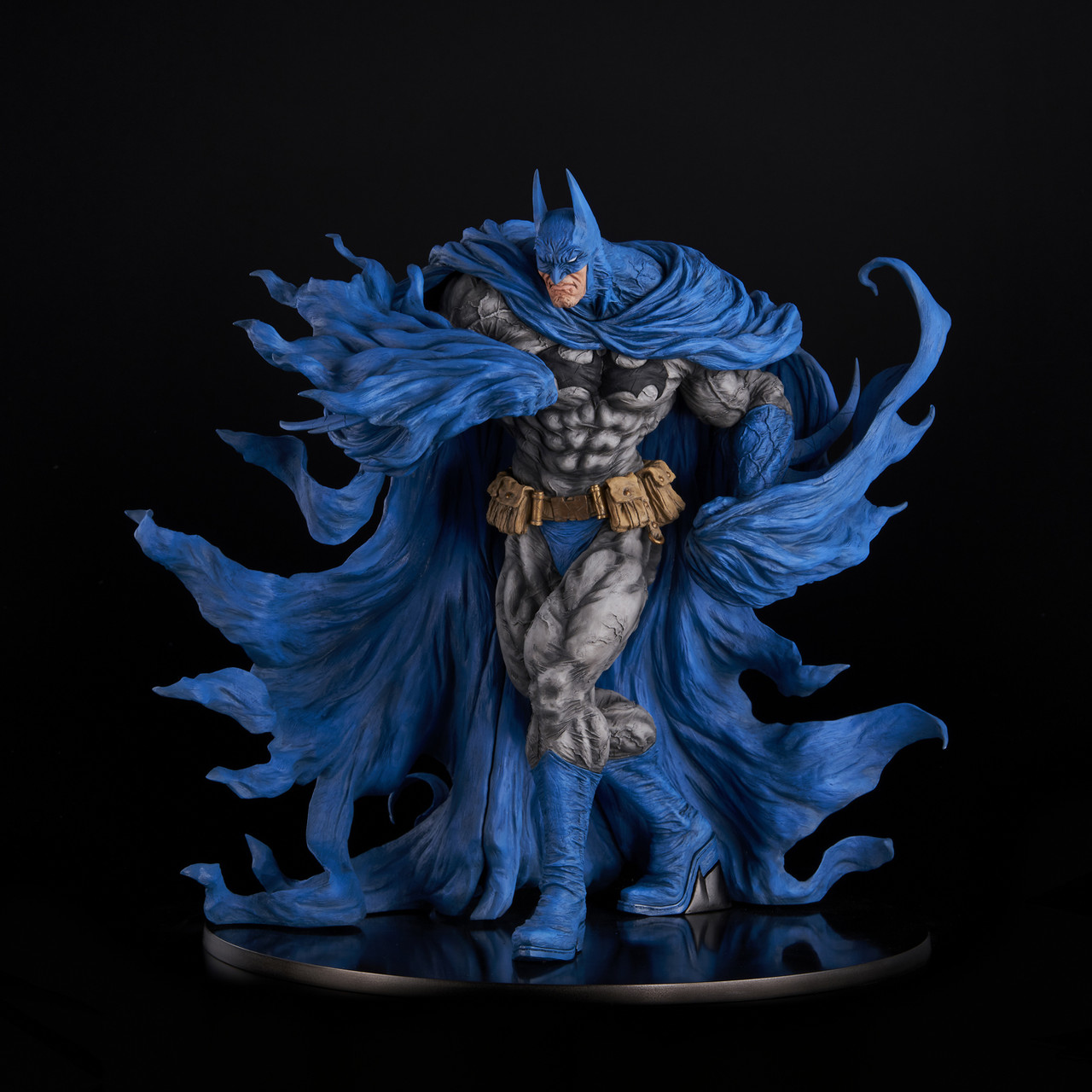 SOFBINAL DC BATMAN HEAVY BLUE VER 14IN VINYL FIGURE