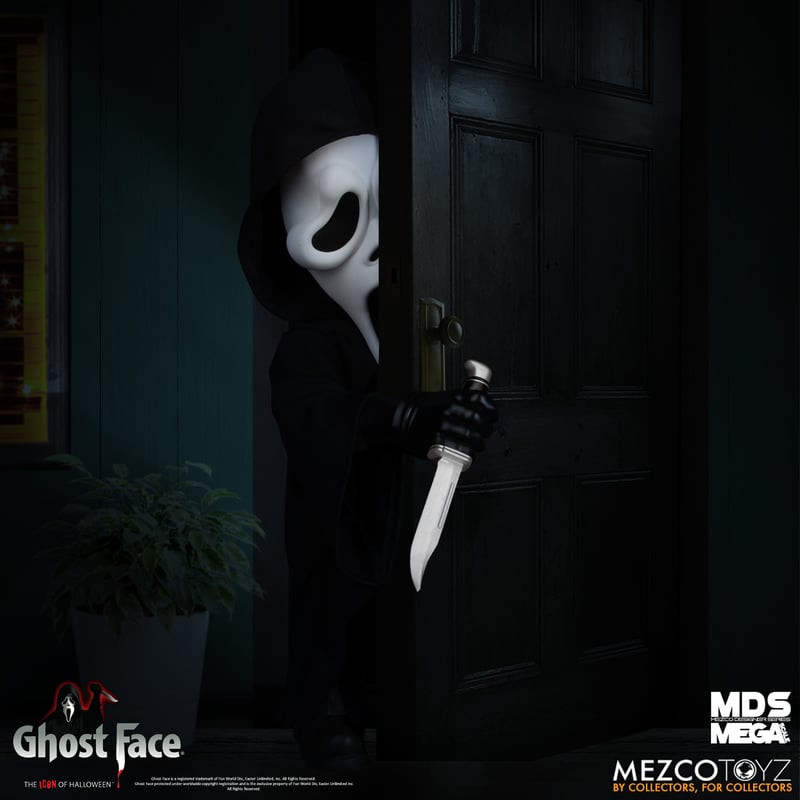 Mezco MDS Mega Scale Ghost Face