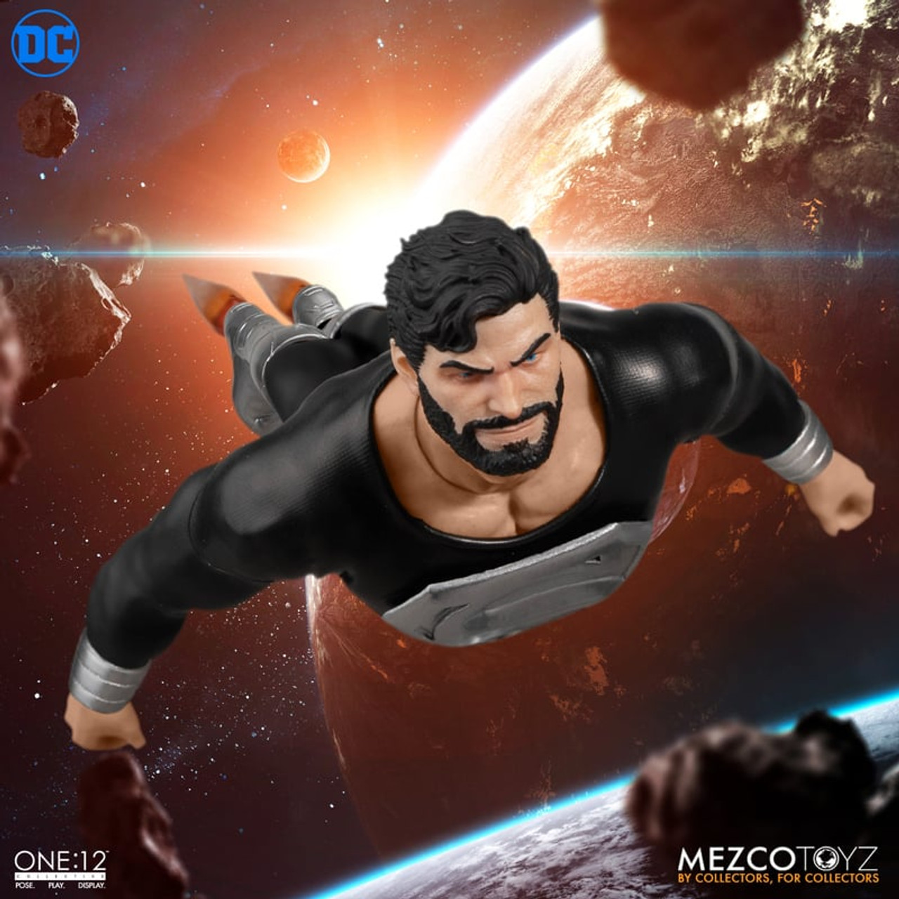 Mezco One:12 Collective Superman – Recovery Suit Edition