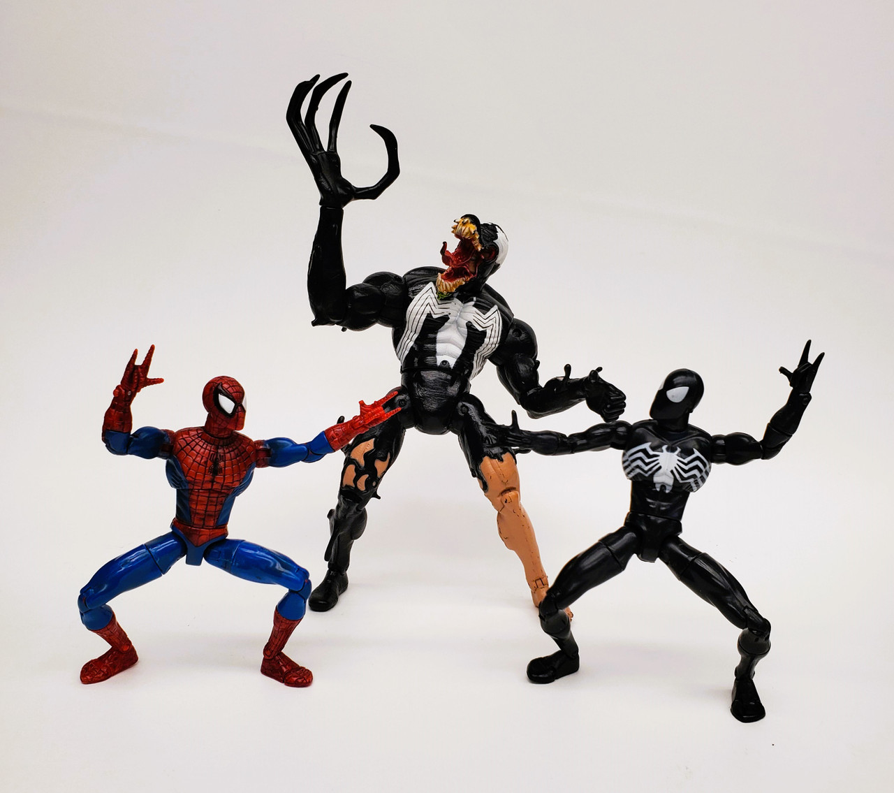 black spiderman vs venom toys