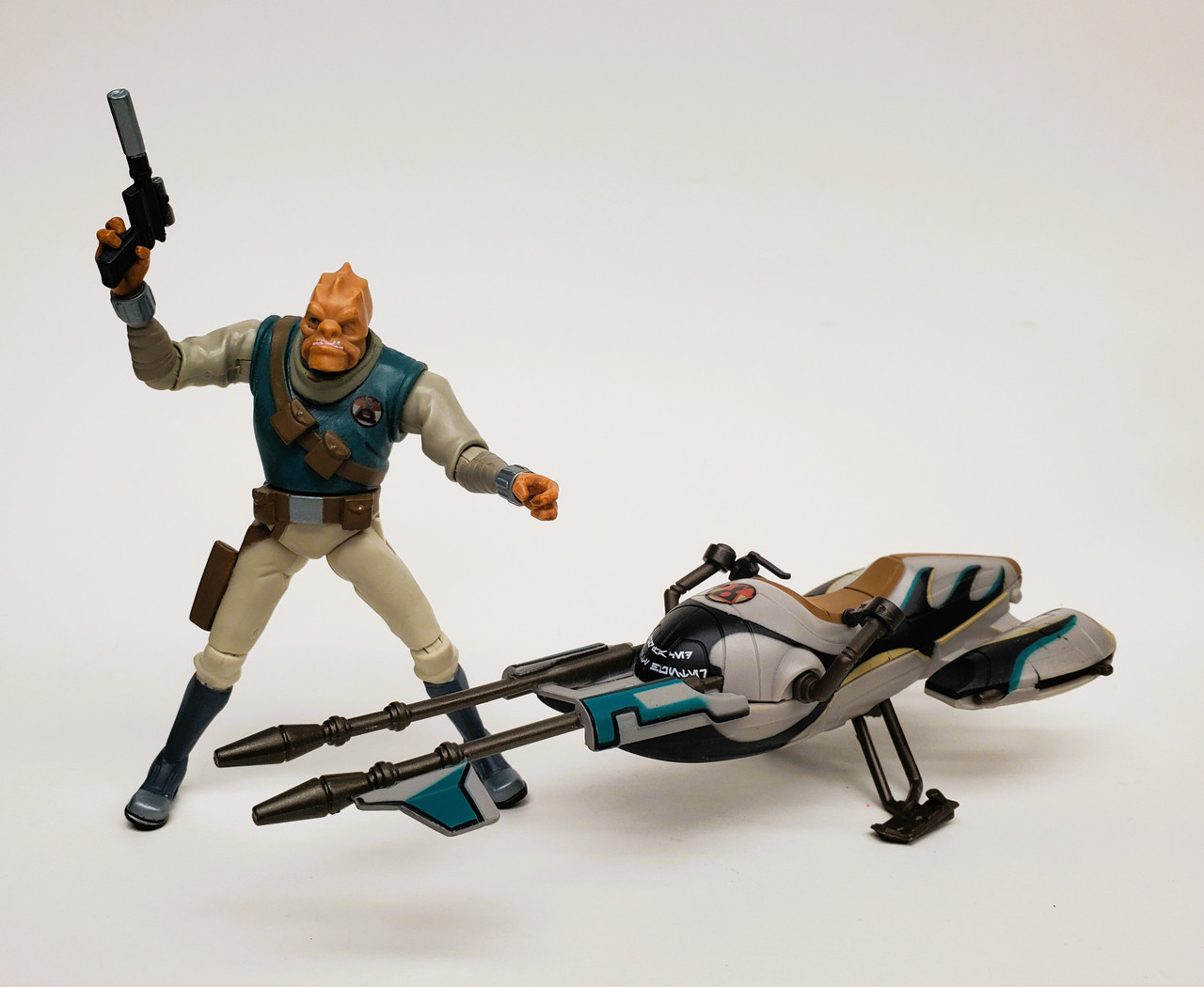 Hasbro Star Wars The Clone Wars Castas with Speeder Bike