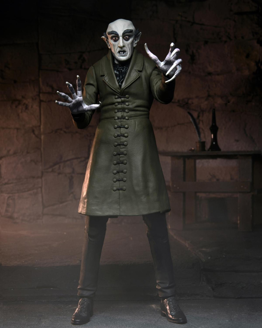 Ships this week - NECA Nosferatu Ultimate Count Orlok 7” Figure – Empire  Toy Shop