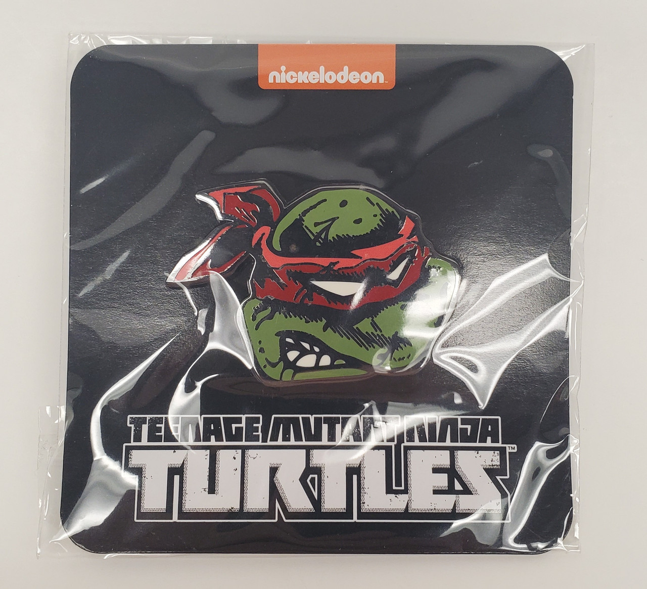 NECA Teenage Mutant Ninja Turtles Loot Crate Exclusive Krang Fanny Pack and  Raphael Pin Set