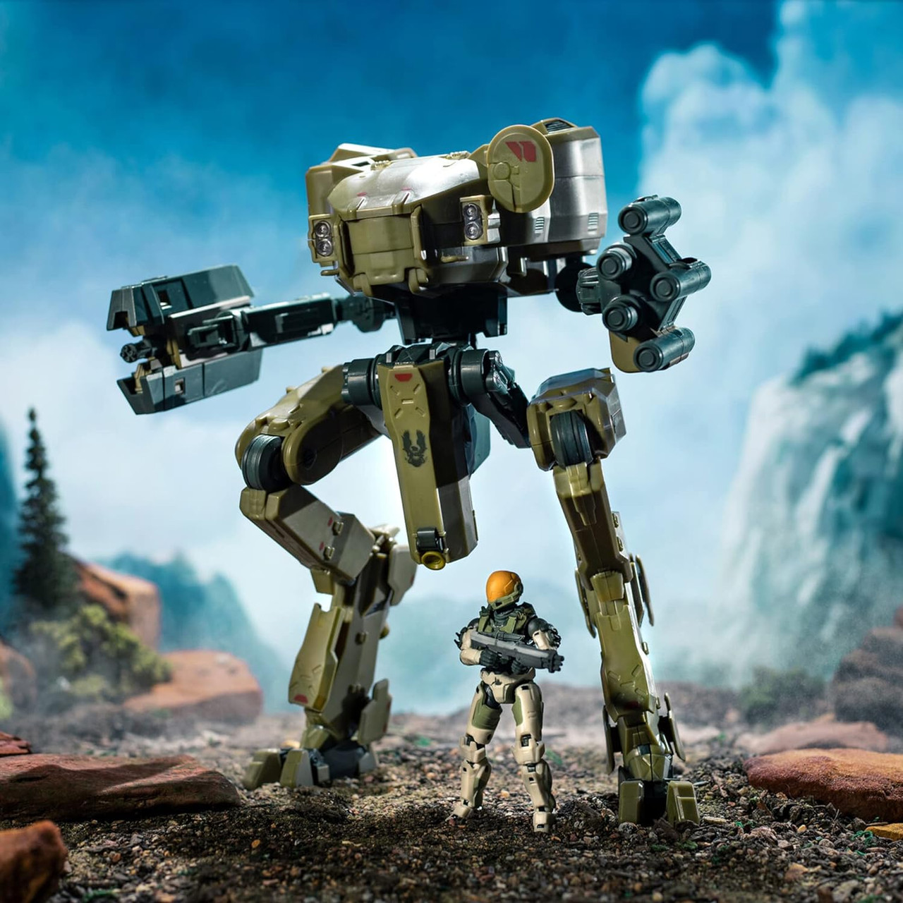 HALO Deluxe Figure UNSC Mantis and Spartan EVA Armor Defense System