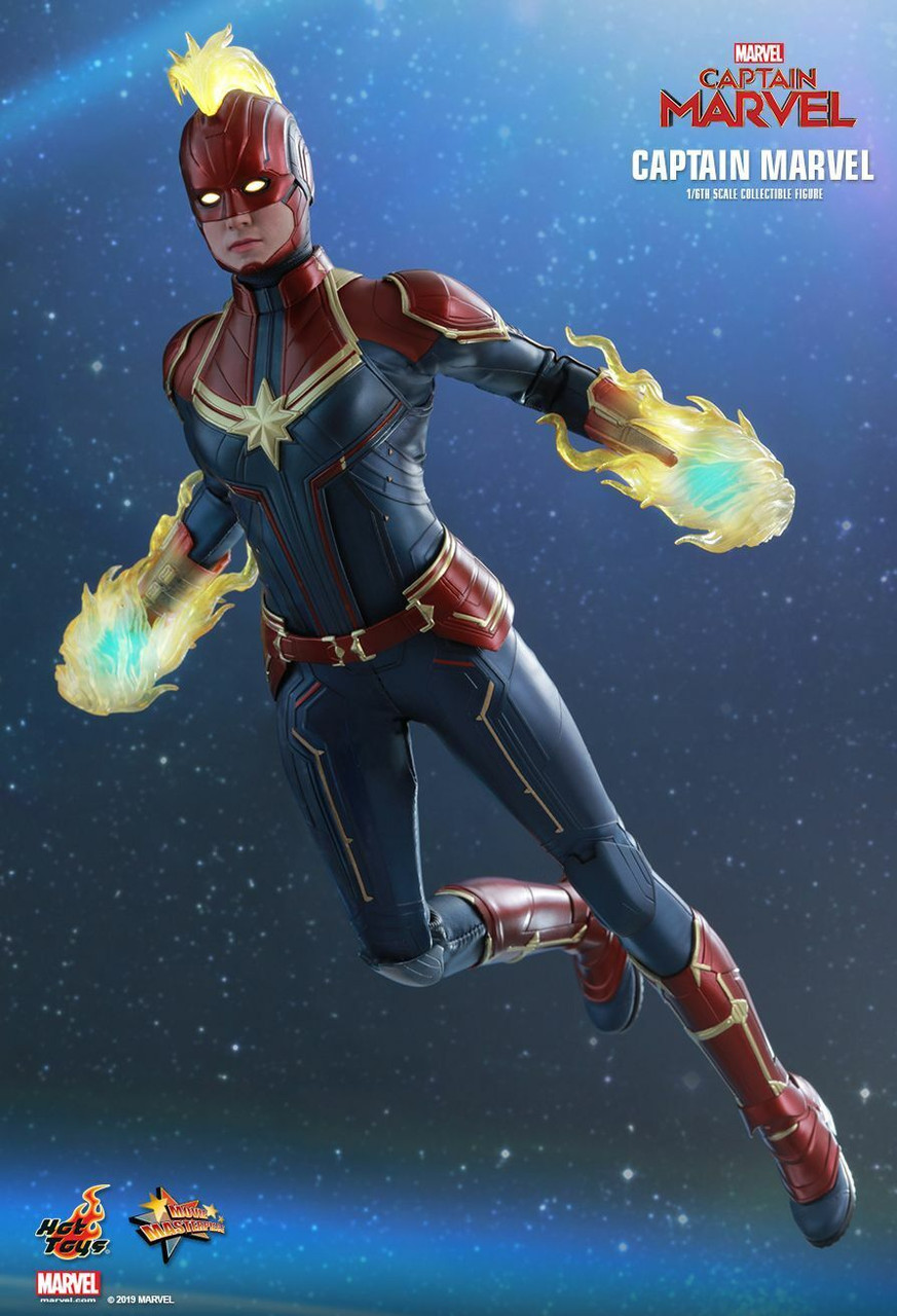 Captain Marvel Sixth Scale Figure by Hot Toys MMS521