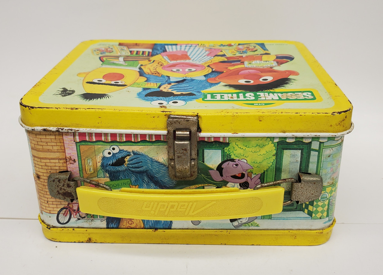 小物 sesame 2006 Sesame Street Characters 5”Metal Tin Lunchbox by Sesame