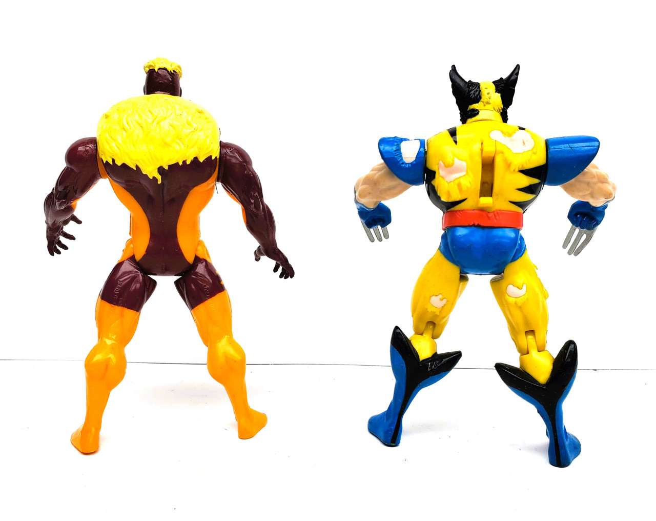 ToyBiz X-Men Wolverine Battle Ravaged and Sabretooth Action Figure