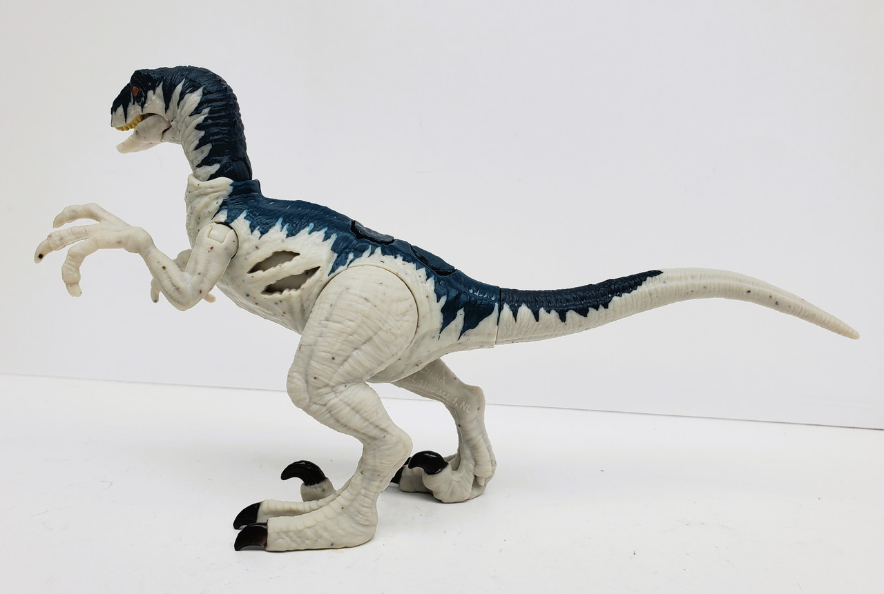 Hasbro Jurassic World Dominion Extreme Damage Velociraptor