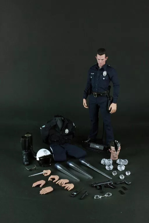 Hot Toys T2 T-1000 MMS129 Sixth Scale Figure