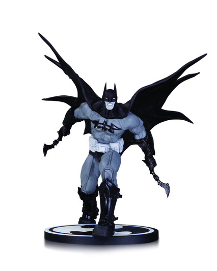BATMAN BLACK & WHITE STATUE BATMAN BY DANDA