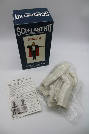 Horizon Dracula Sci-Fi Art Vinyl Model Kit