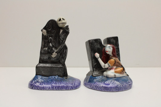Disney NBX Jack and Sally Salk and Pepper Shaker Set