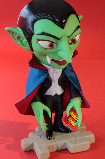 Amigo Toyz Dracula Monster Home Vinyl Figure GREEN SKIN