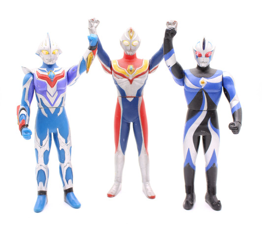 BanDai Ultraman 3 Action Figure lot