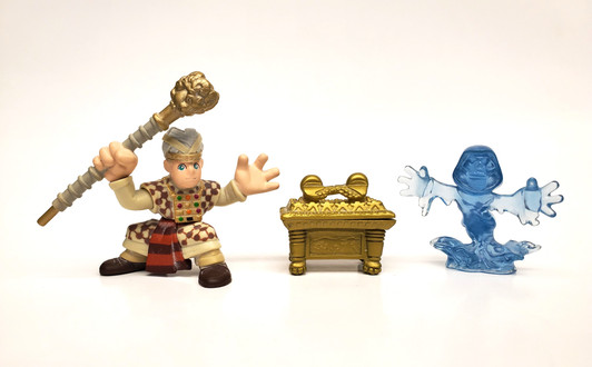 Hasbro Indiana Jones Adventure Heroes Rene Belloq and Ark Ghost (no package)