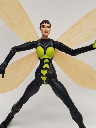 ToyBiz Marvel Legends Kitty Pryde and Lockheed 6