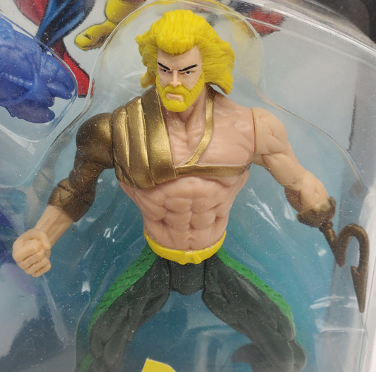 Kenner Total Justice Aquaman GOLD ARMOR  Action Figure (No package)