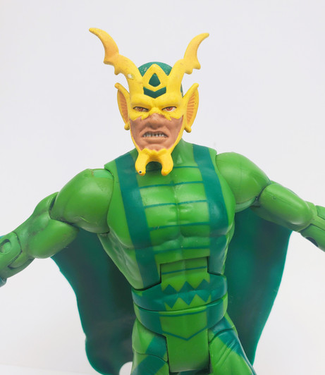 Mattel DC Universe Classics Wave 9 Mantis 6" action figure ( no package)