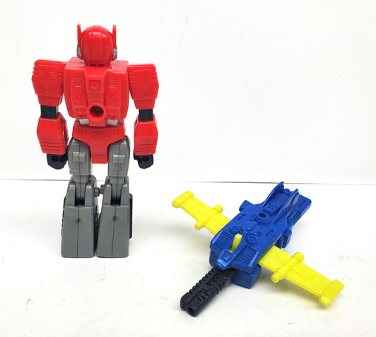 Hasbro (1990) Transformers Action Masters Blaster action figure