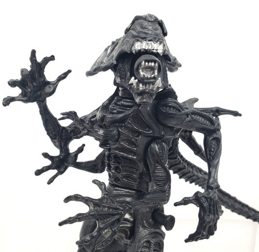 Alien Queen Action Pack HorrorClix AVP Box Set