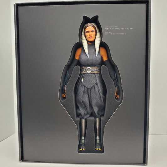 Hot Toys Star Wars Ahsoka Tano DX20 Sixth Scale Figure (OPEN PACKAGE MISSING PART)