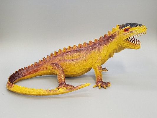 Imperial Toys (1980) Galaxy Warriors Giant lizard action figure