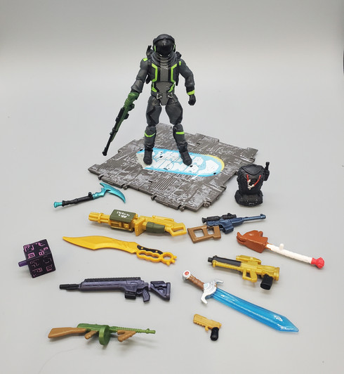 Jazwares FORTNITE - Eternal Voyager Vending Machine  4" action figure set (no package)