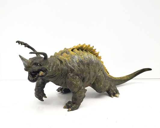 Kaiyodo (2016) ULTRAMAN Neronga vinyl model kit (painted and assembled)