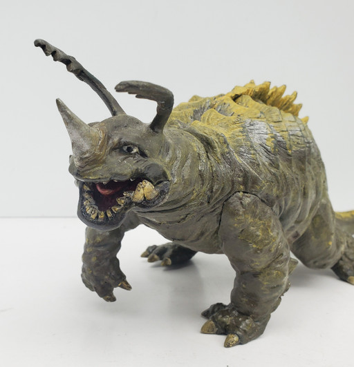 Kaiyodo (2016) ULTRAMAN Neronga vinyl model kit (painted and assembled)