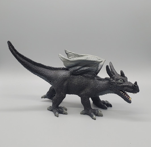 Winged Dragon (2005) 12" fantasy action figureWinged Dragon (2005) 12" fantasy action figure