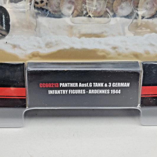 CORGI CLASSICS SKIRMISH DIORAMA PANTHER AUSF.G TANK/3 GERMAN FIGURES LE CC60213