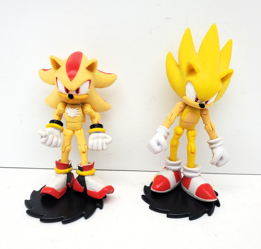 JAZWARES Sonic The Hedgehog Super Pack Super Shadow and Super Sonic with 7 Chaos Emeralds (no package)
